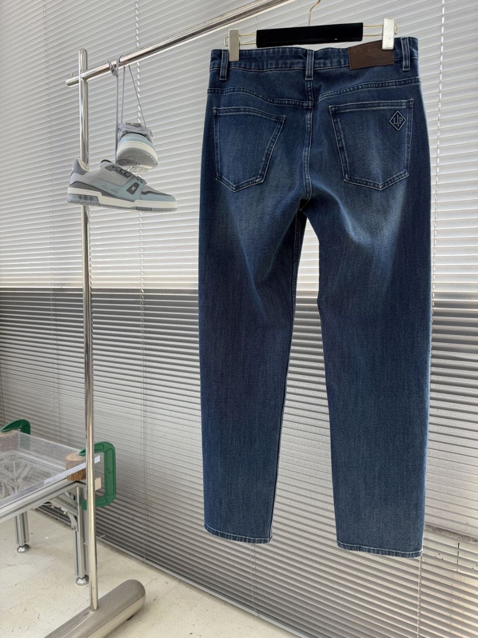 L0r0 P1ana Jeans — Indigo image 2