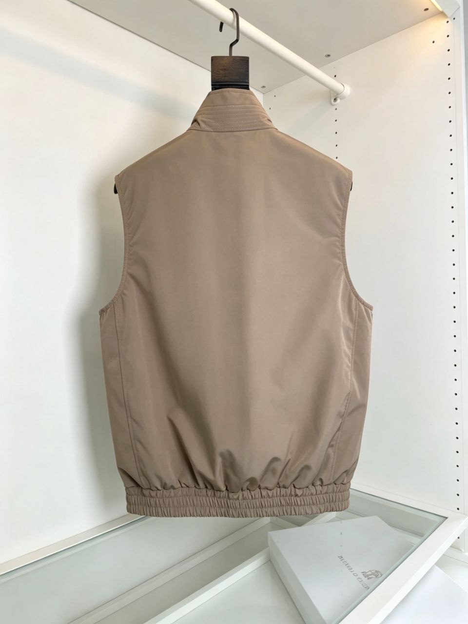 Brun3llo Cuc1nelli Down Vest — Off-White-Khaki image 2