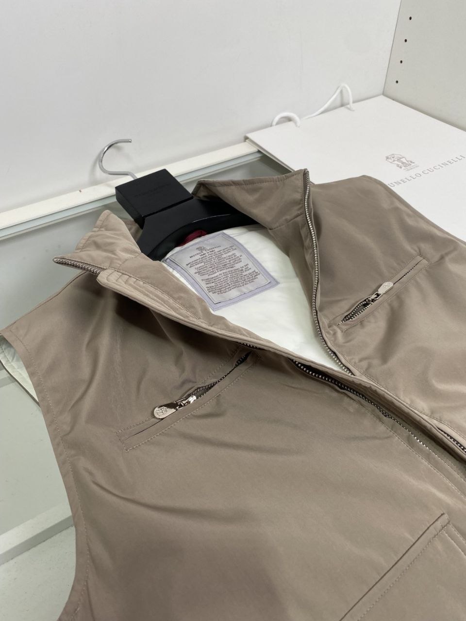 Brun3llo Cuc1nelli Down Vest — Off-White-Khaki image 5