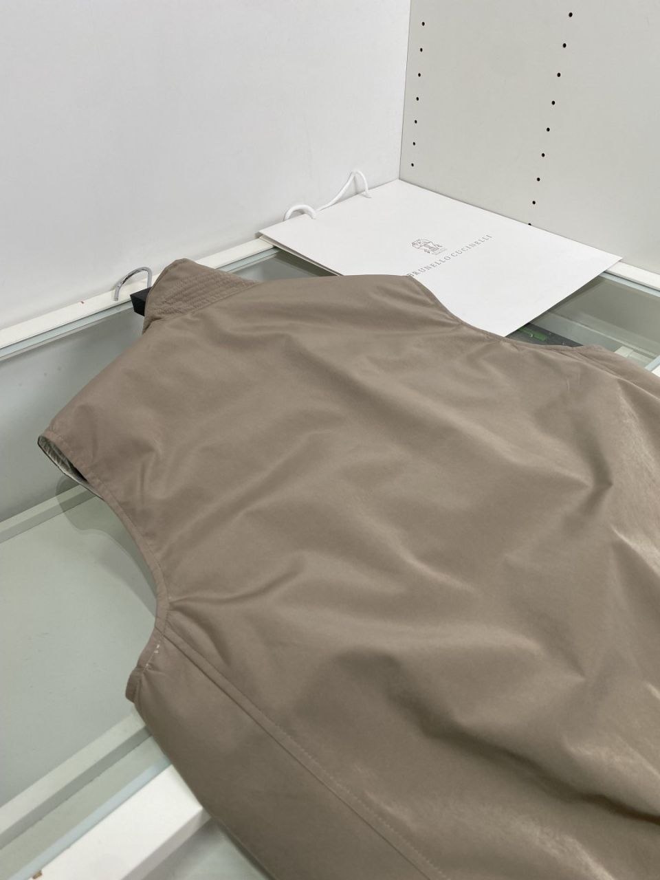 Brun3llo Cuc1nelli Down Vest — Off-White-Khaki image 9