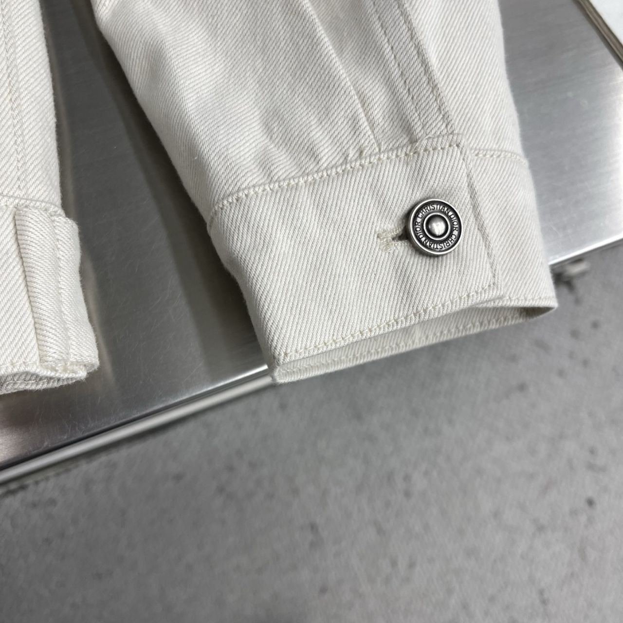 D1or Off-White Hooded Denim Jacket — S-M-L image 5
