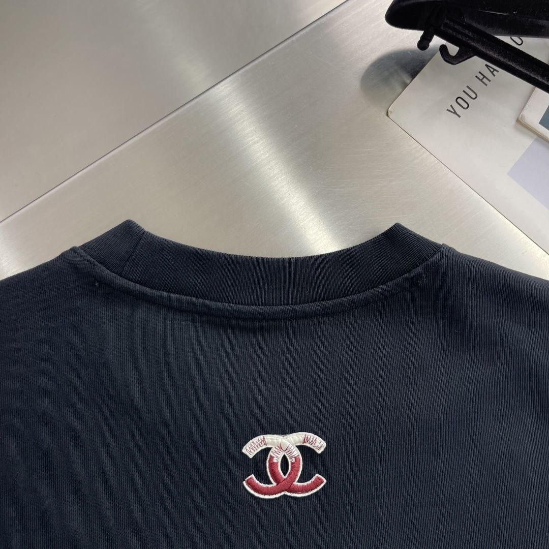 Ch@nel Appliqué-Logo Crewneck Tee — S-XL image 2