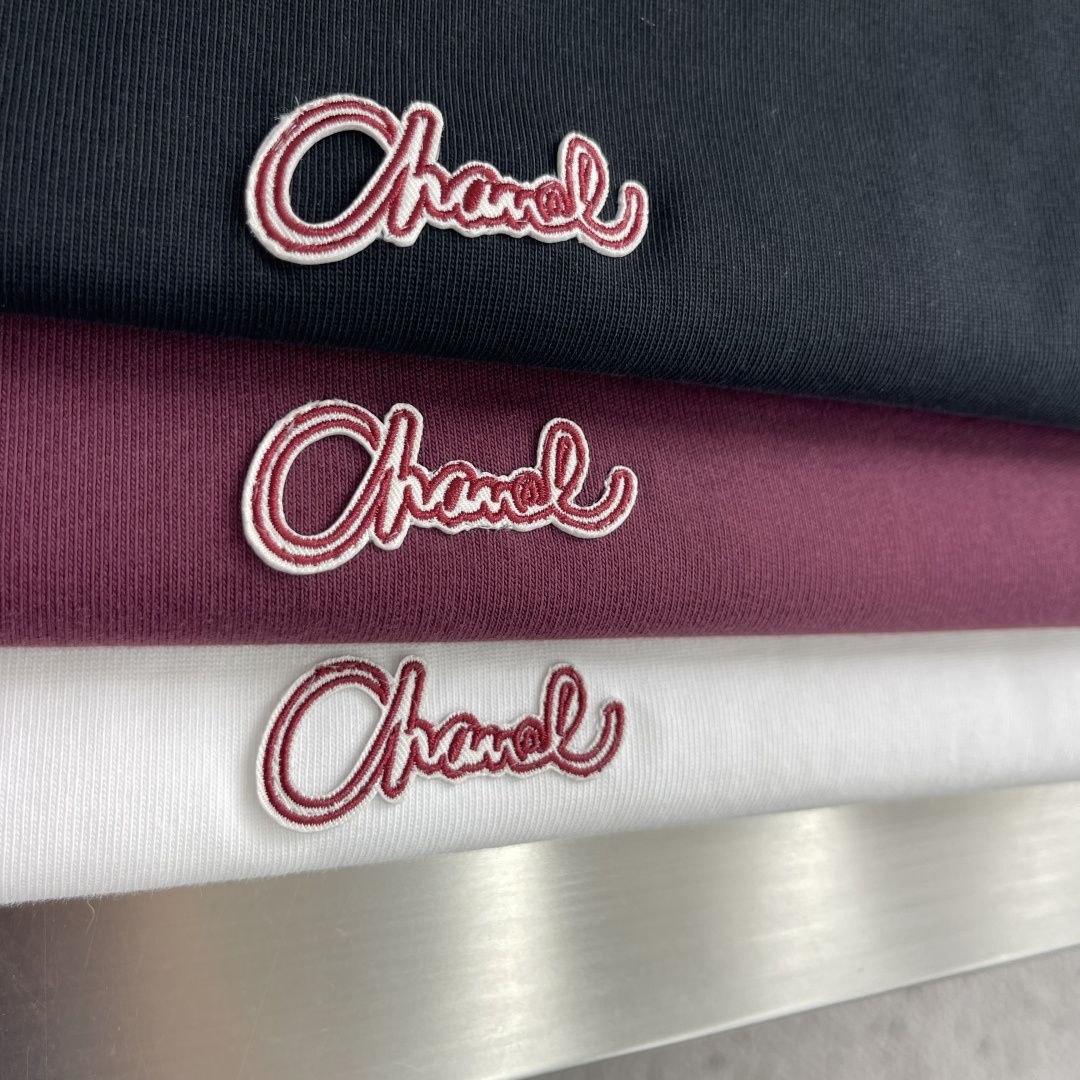 Ch@nel Appliqué-Logo Crewneck Tee — S-XL image 4