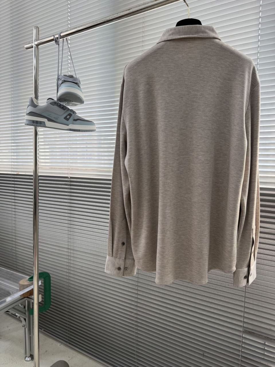 L0r0 P1ana Wool-Tencel Knit Shirt — Apricot-Grey-Black image 4