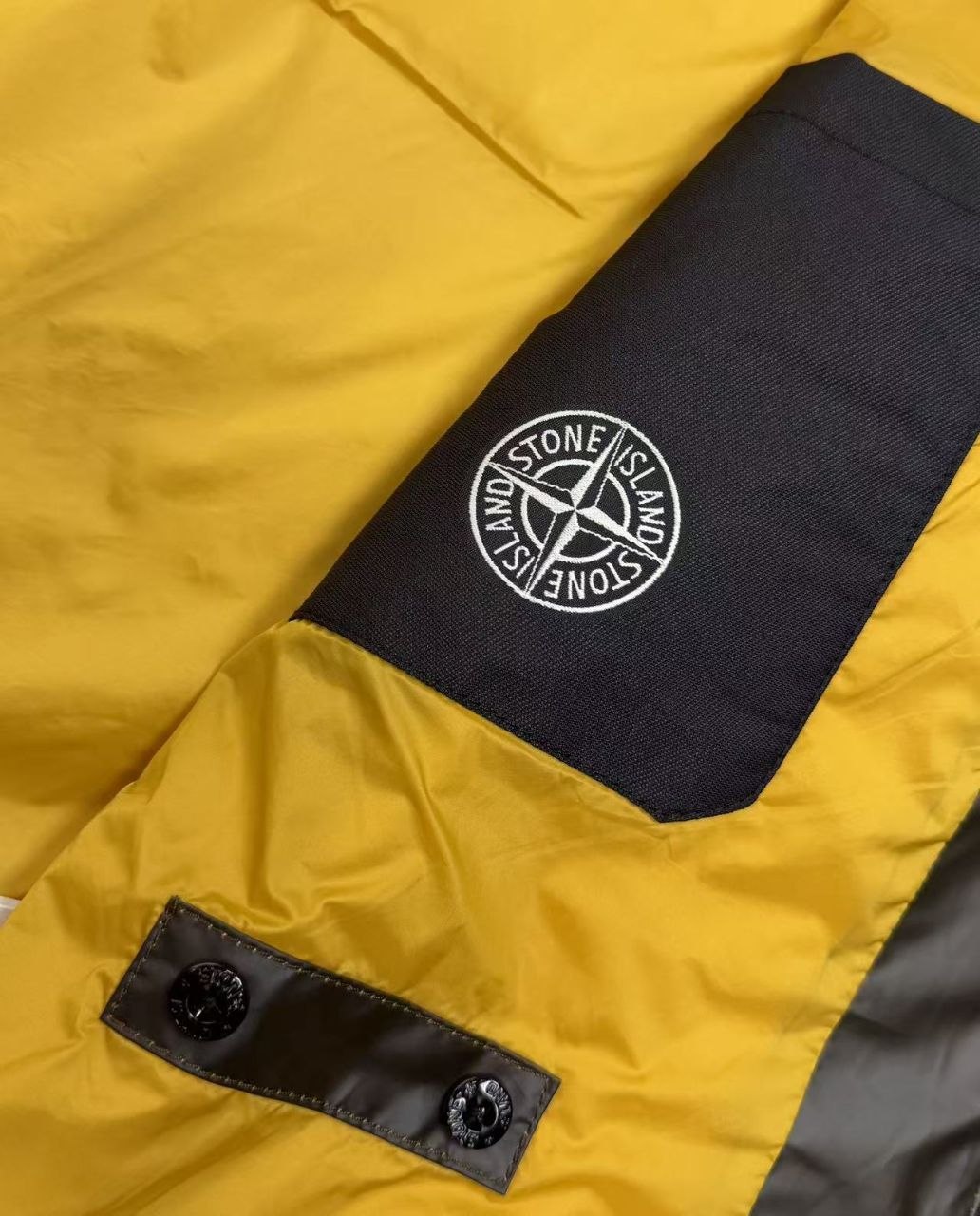 Stone 1sland Thermal-Reactive Windbreaker — Multi-Colour image 8