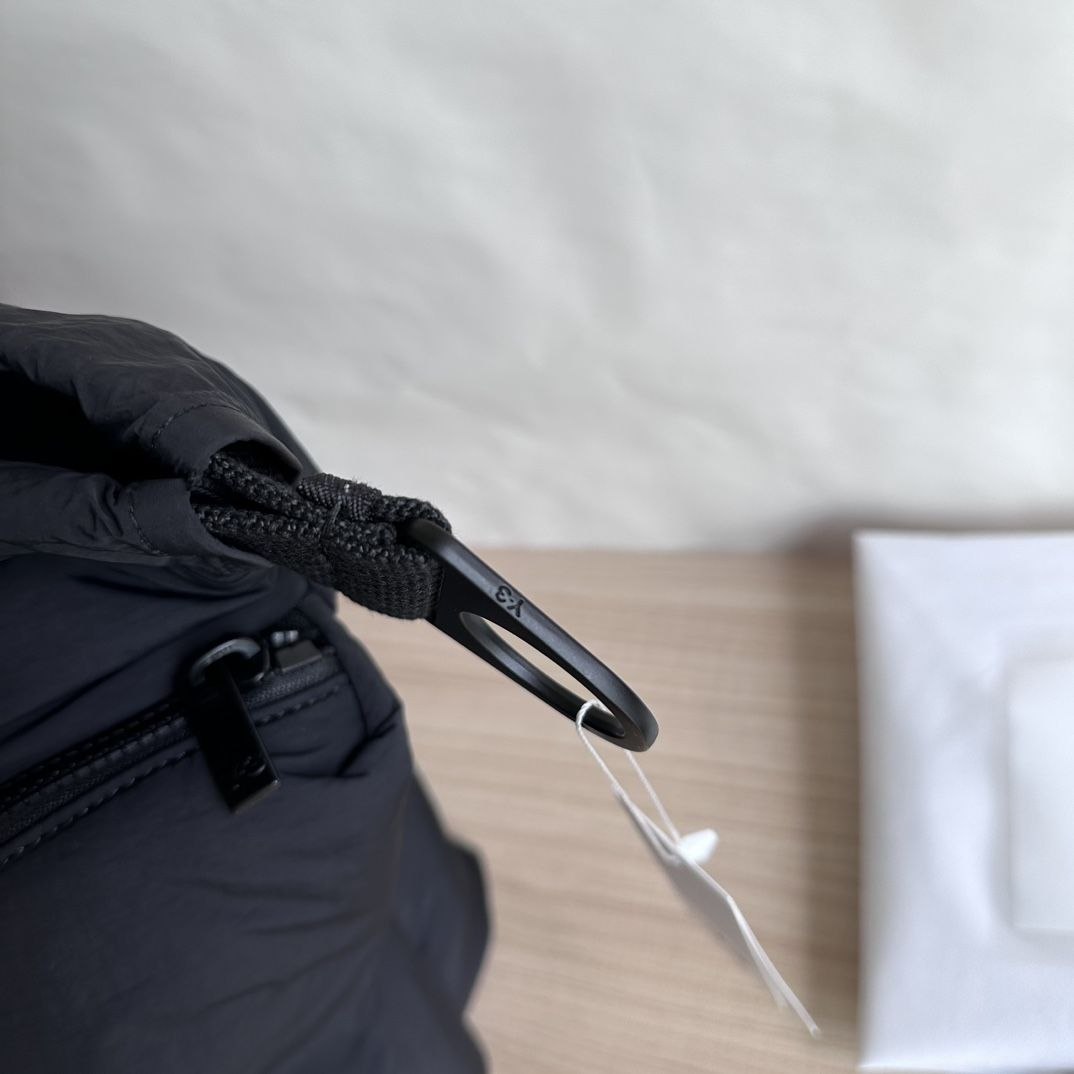 Y-3 Shoulder Tote Bag — Black image 8