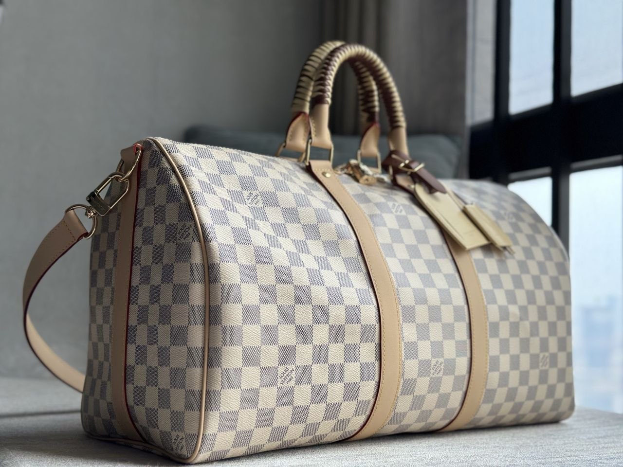 1V Keepall Bandoulière 45 — White Woven image 2