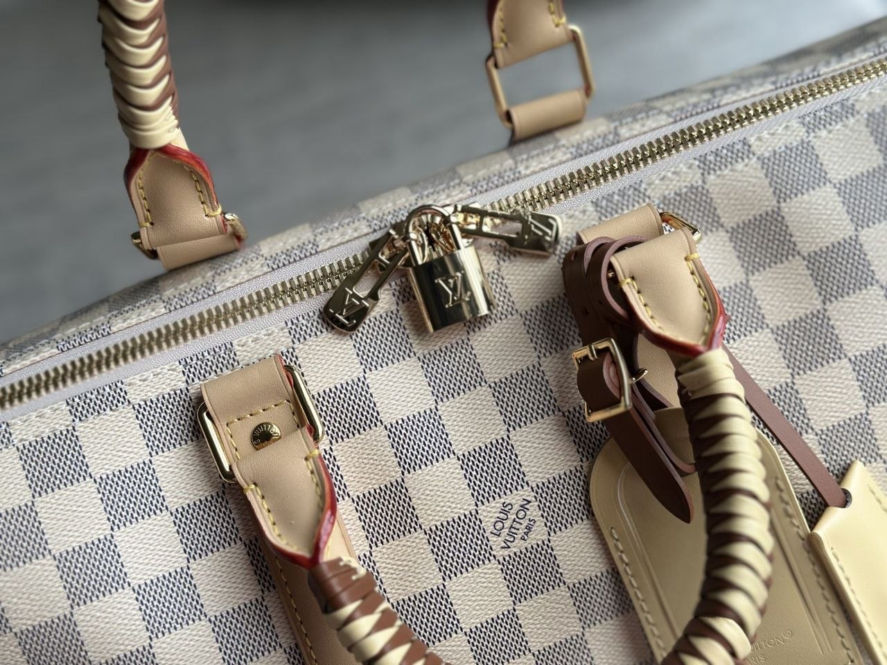 1V Keepall Bandoulière 45 — White Woven image 6