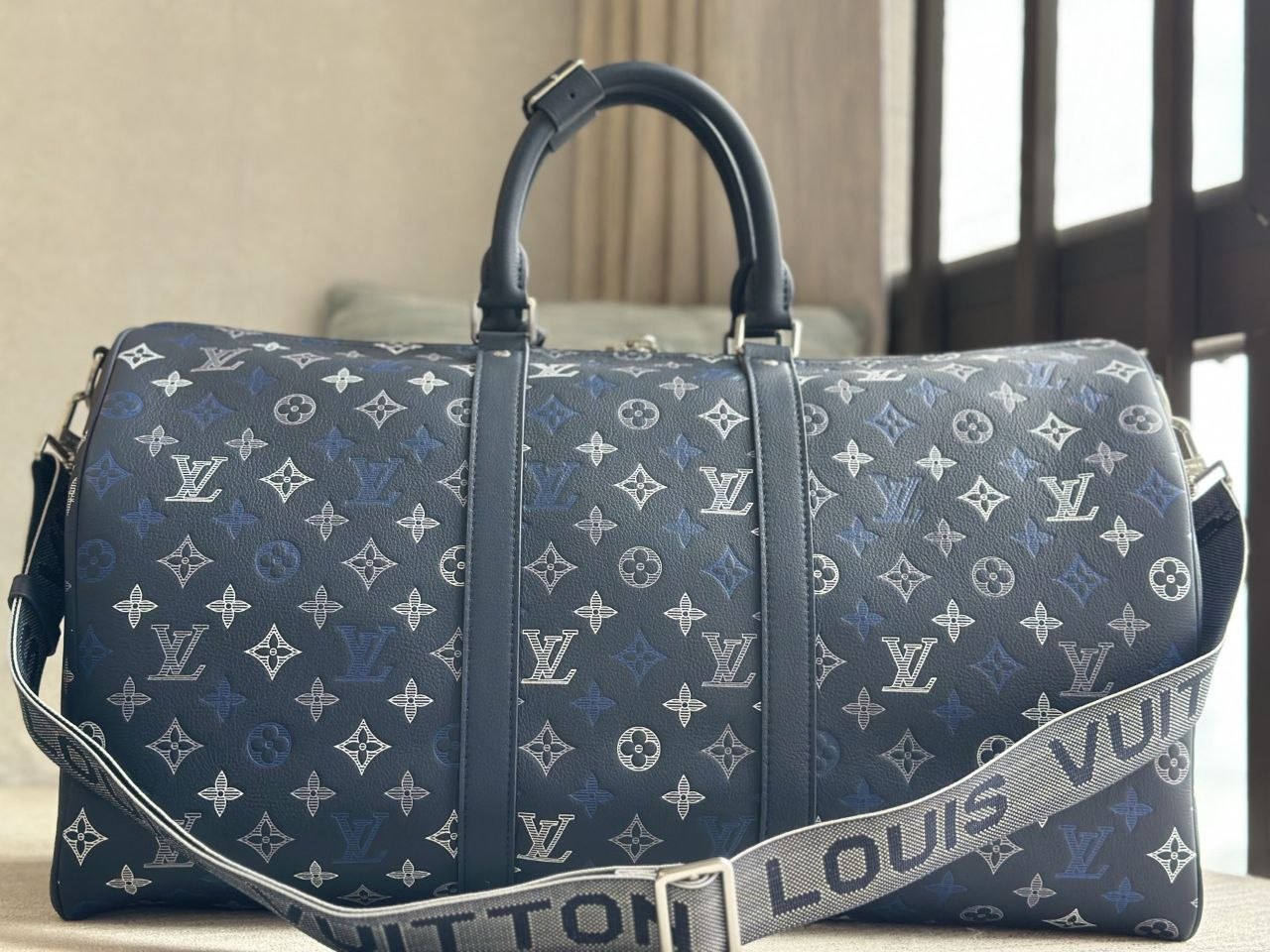 1V Keepall Bandoulière 50 — Blue