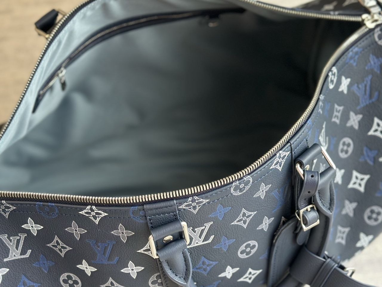 1V Keepall Bandoulière 50 — Blue image 8