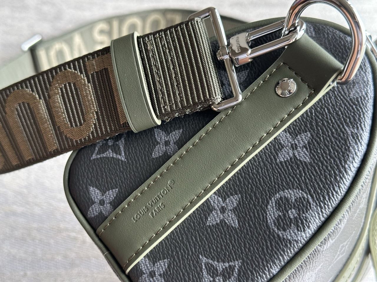 1V Keepall Bandoulière 25 — Black-Green image 6