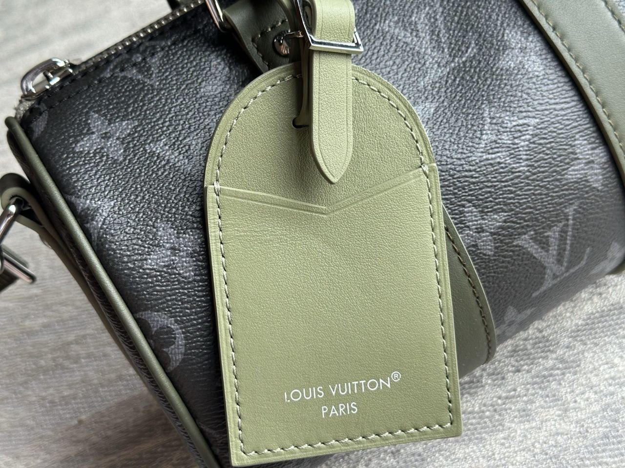 1V Keepall Bandoulière 25 — Black-Green image 7