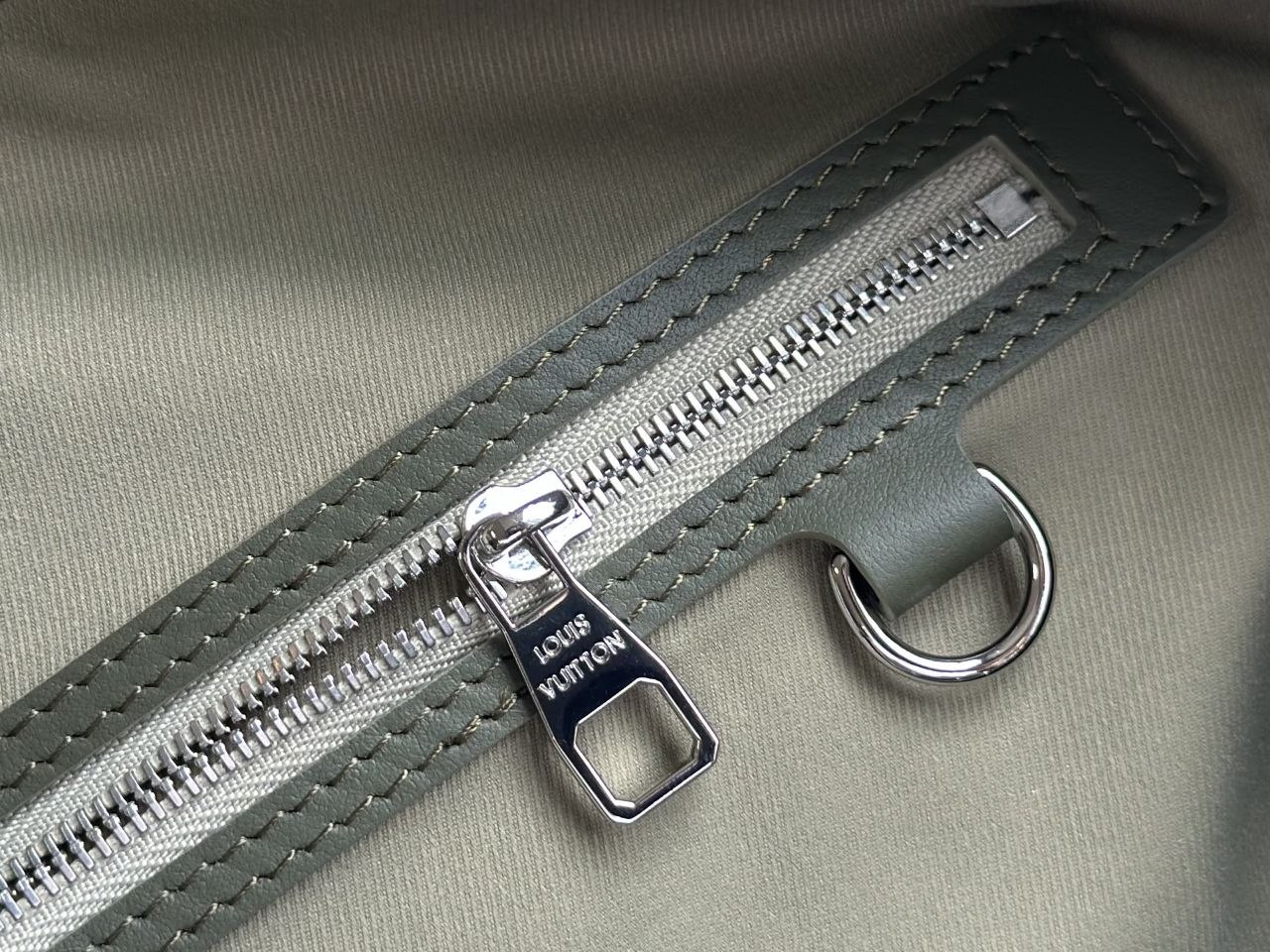 1V Keepall Bandoulière 45 — Black-Green image 9