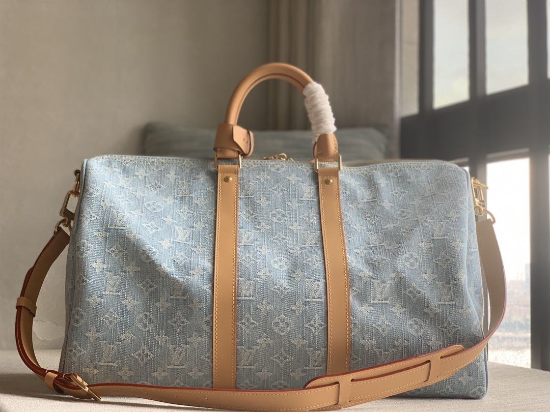 1V Keepall Bandoulière 45 — Denim Light Blue image 3