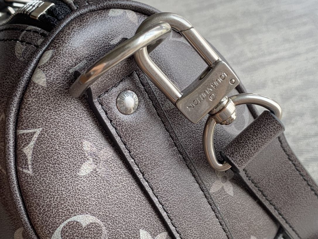 1V Keepall Bandoulière 25 — Black image 8