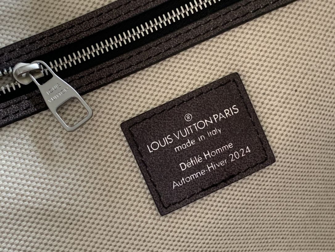 1V Keepall Bandoulière 50 — Black image 5