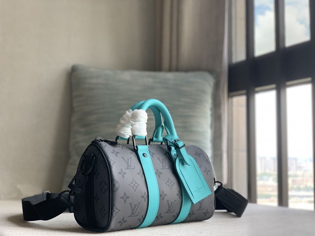 1V Keepall Bandoulière 25 — Silver-Light Blue image 2