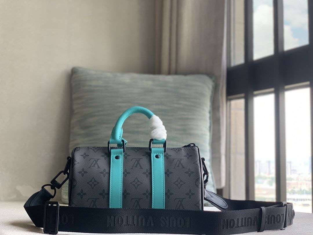 1V Keepall Bandoulière 25 — Silver-Light Blue image 3