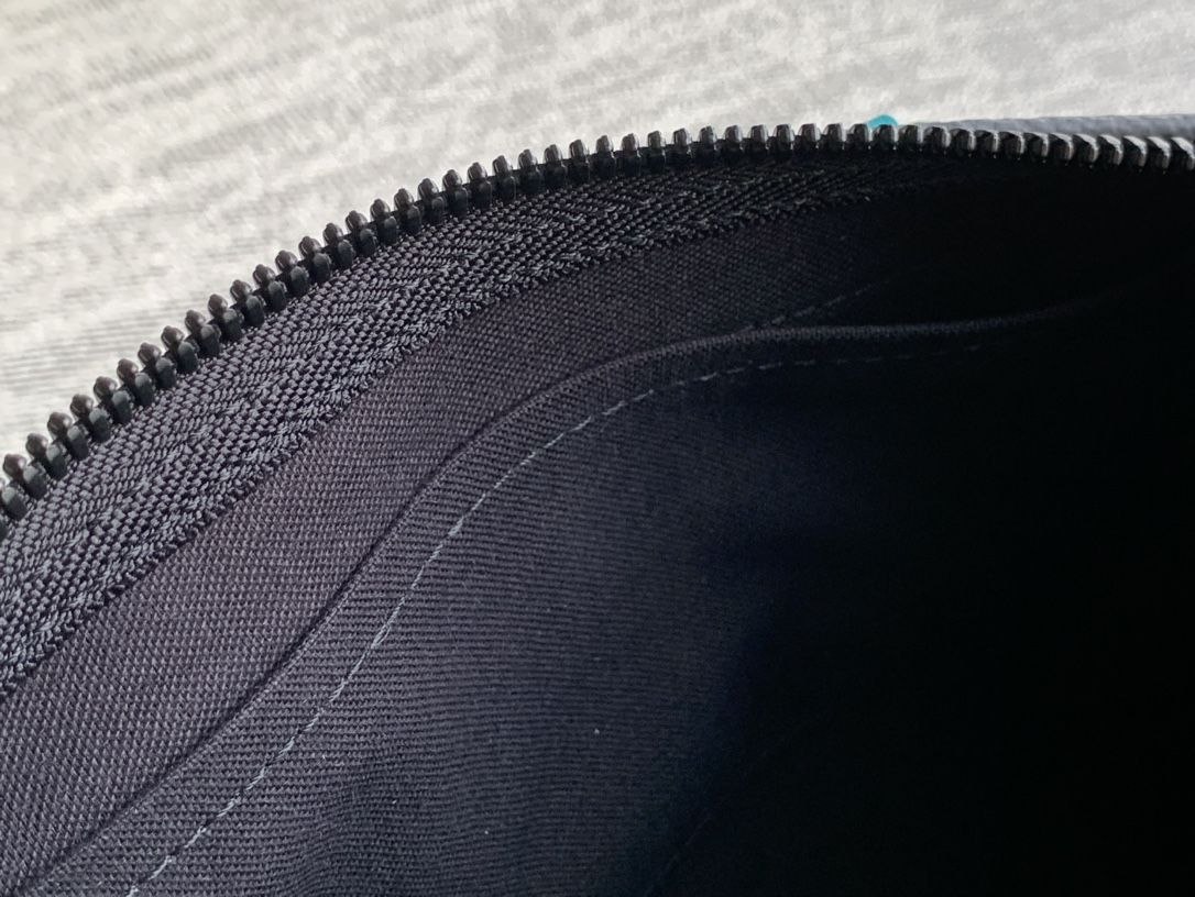 1V Keepall Bandoulière 25 — Silver-Light Blue image 9