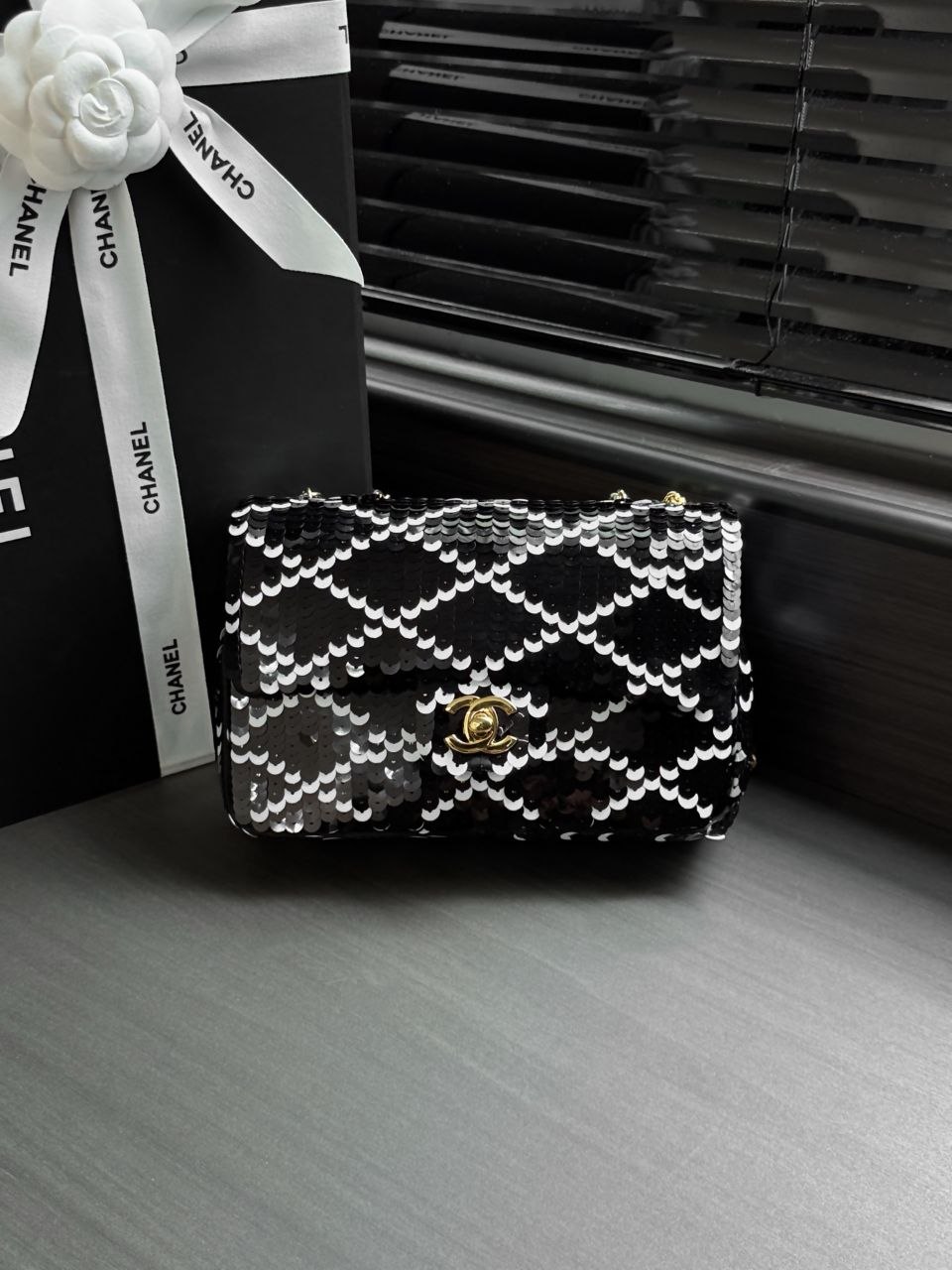 Ch@nel 26B CF Sequin — SO Black image 4