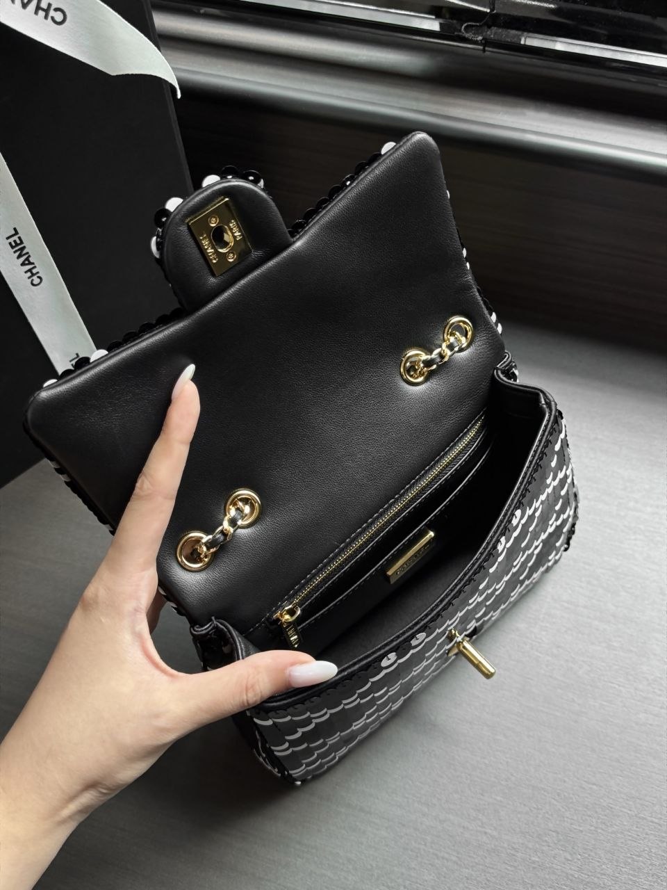 Ch@nel 26B CF Sequin — SO Black image 6