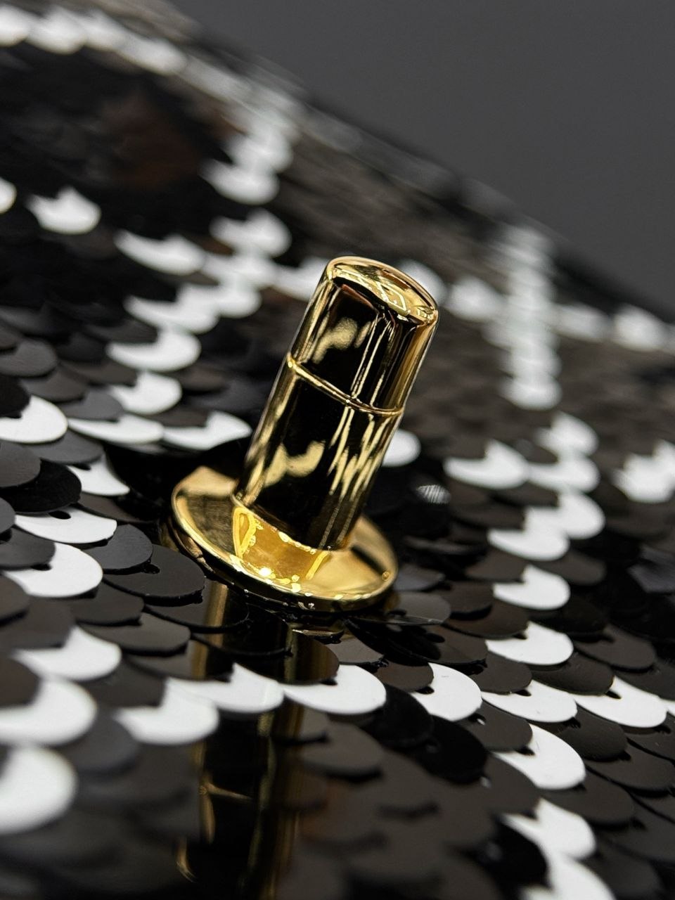 Ch@nel 26B CF Sequin — SO Black image 8