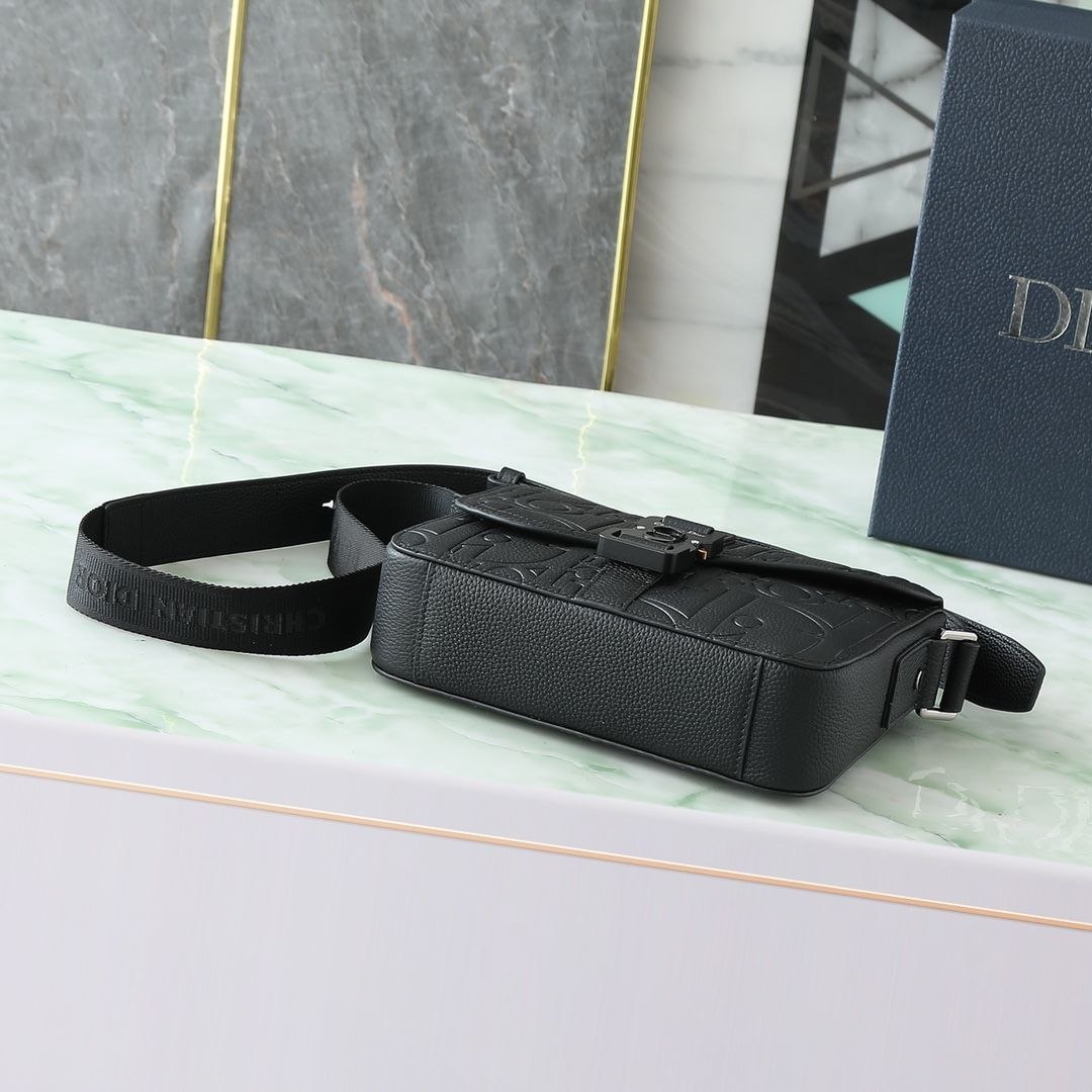 D1or Gravity Saddle Messenger image 2
