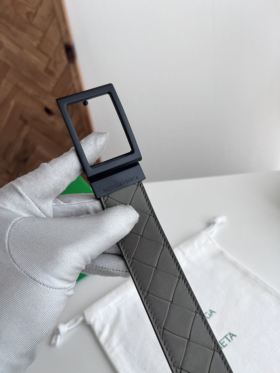 BV Intrecciato Stamp — Gunmetal · Green image 7