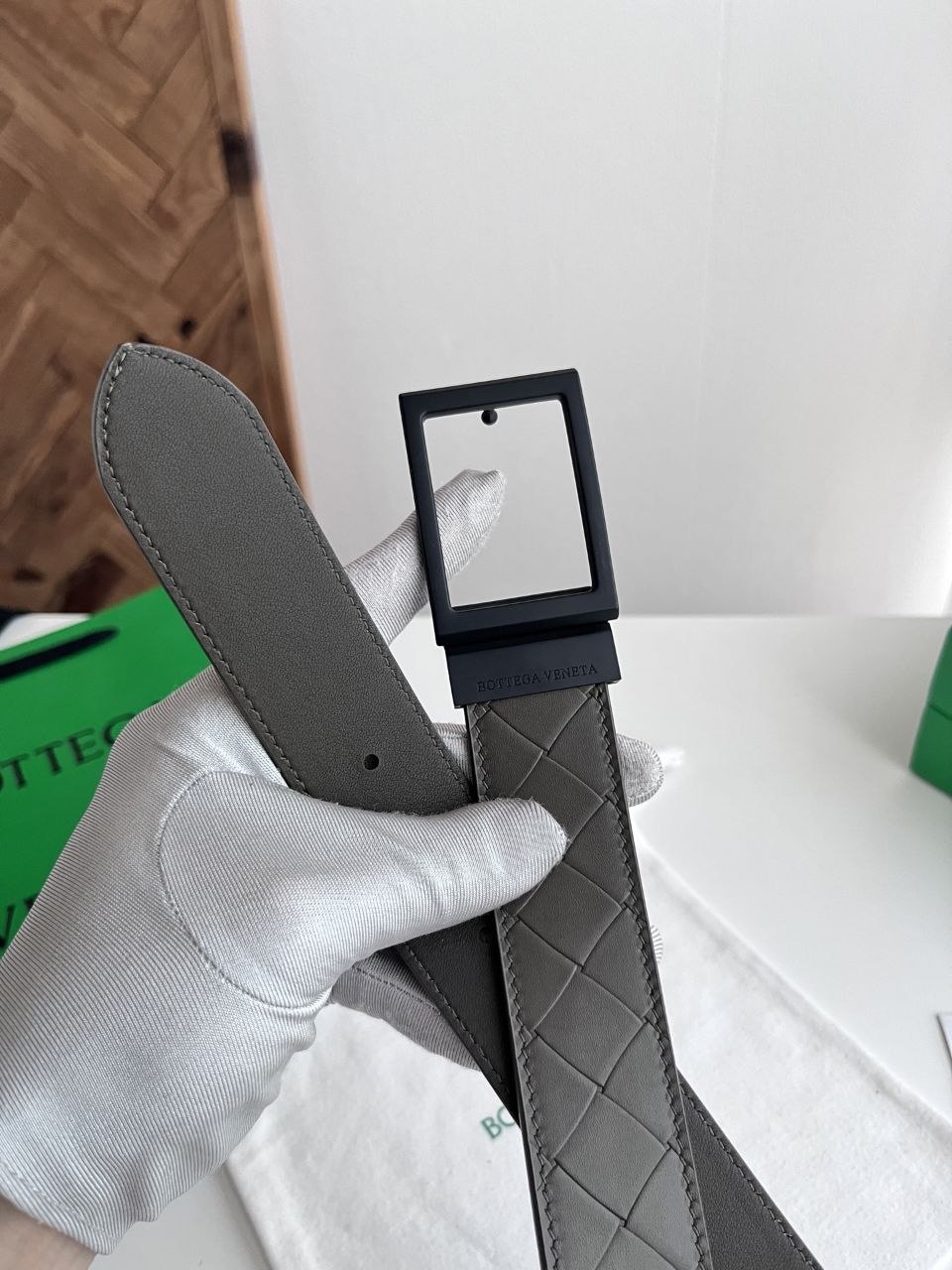 BV Intrecciato Stamp — Gunmetal · Green image 8